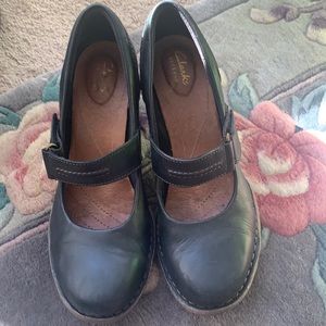 Clarks Ladies Shoes black size 8